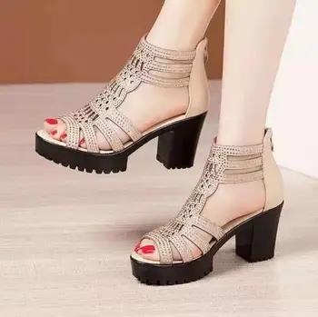 2022 Yüksek Topuklu Gladyatör Sandalet Kadın Açık Kafa Seksi Perçin Blok Topuk platform ayakkabılar Yaz Geri Zip Boyutu 35-40 Kadın Sandalet
